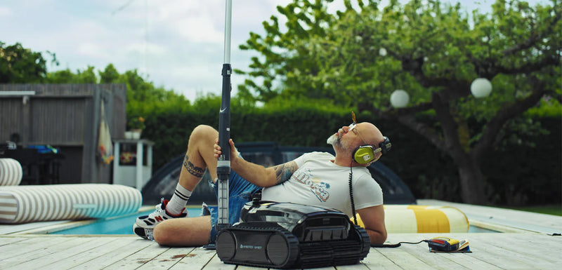 pool robot från Gullberg & Jansson